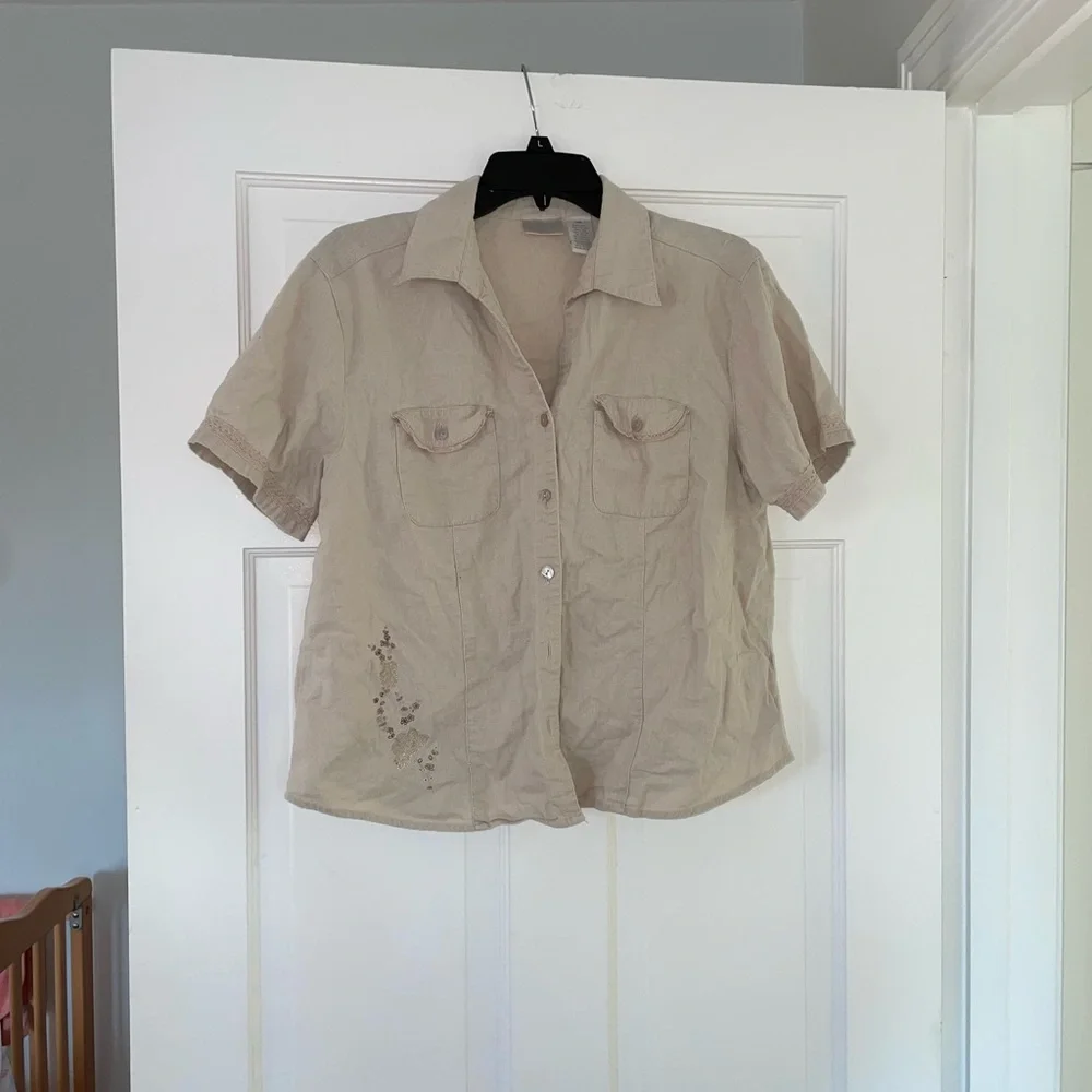 Button up top - Picture 1 of 4